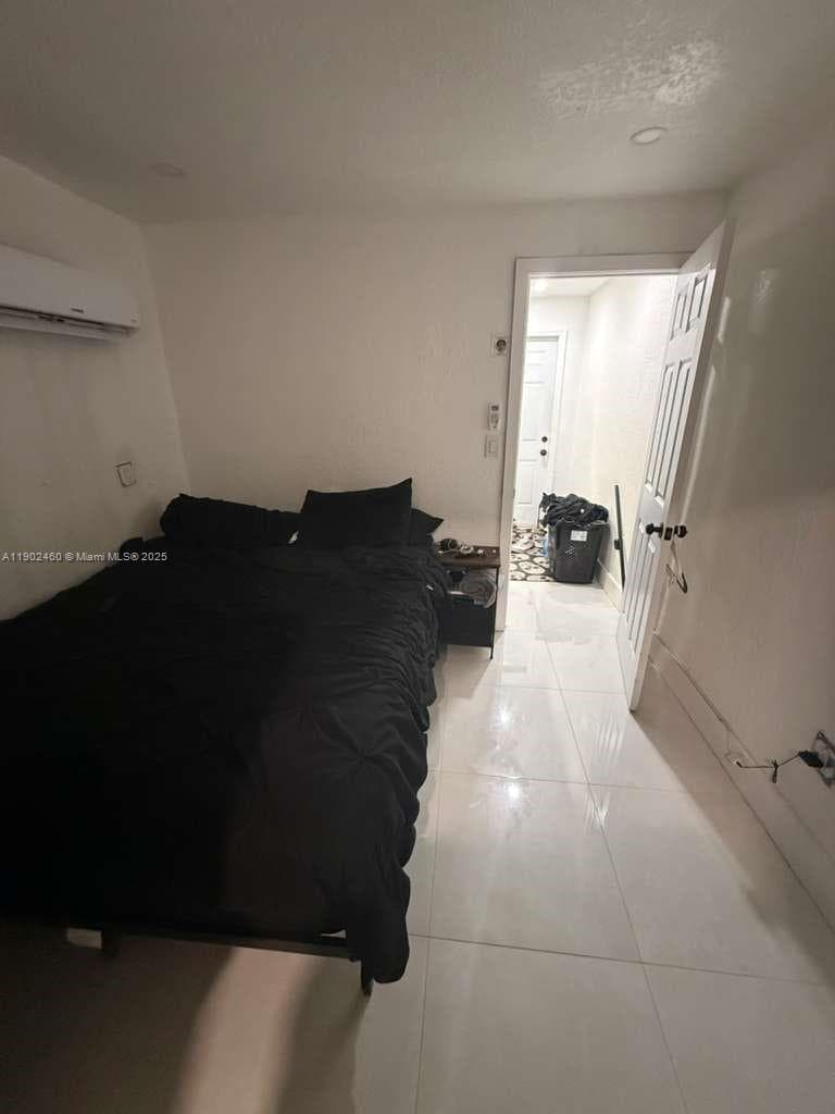 511 NW 133rd St # 4, North Miami FL 33168 — 3