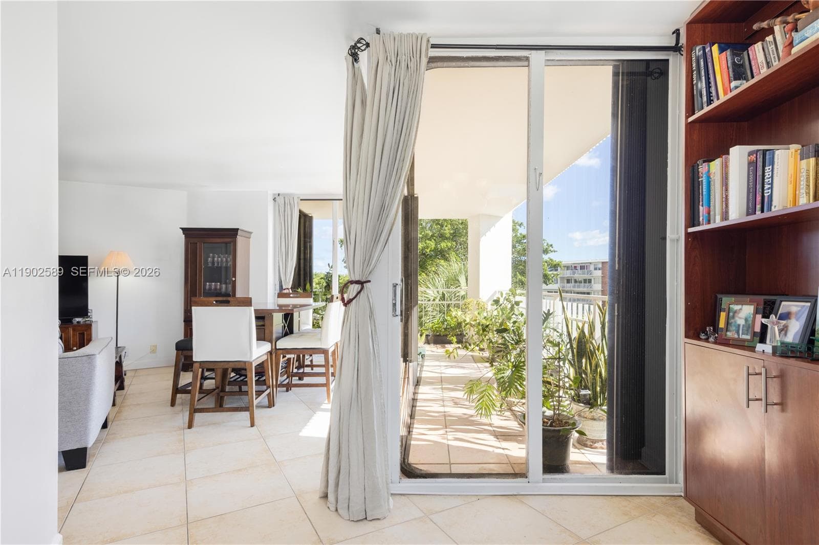 4000 Towerside Ter # 412, Miami FL 33138 — 5