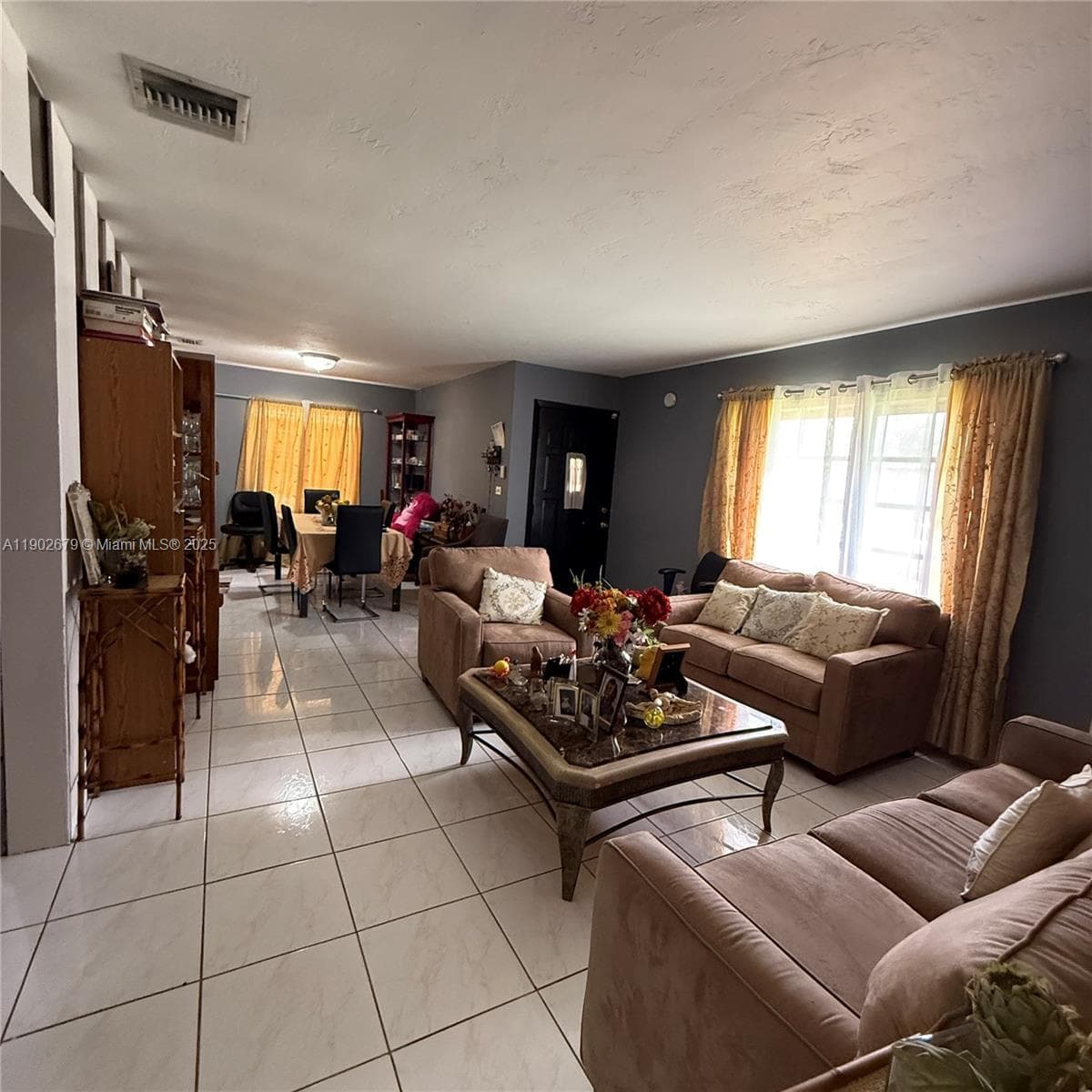 20730 NE Miami Ct, Miami Gardens FL 33179 — 2