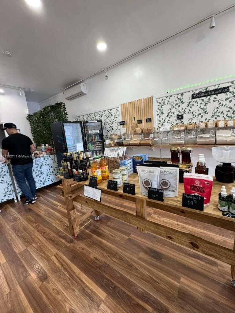 North Bay Village, Miami Beach FL 33141 — 41