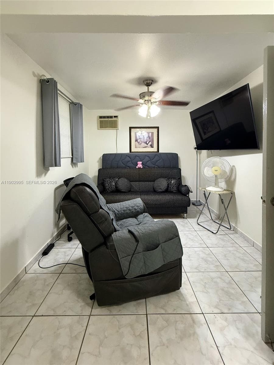1835 SW 10th St, Miami FL 33135 — 36