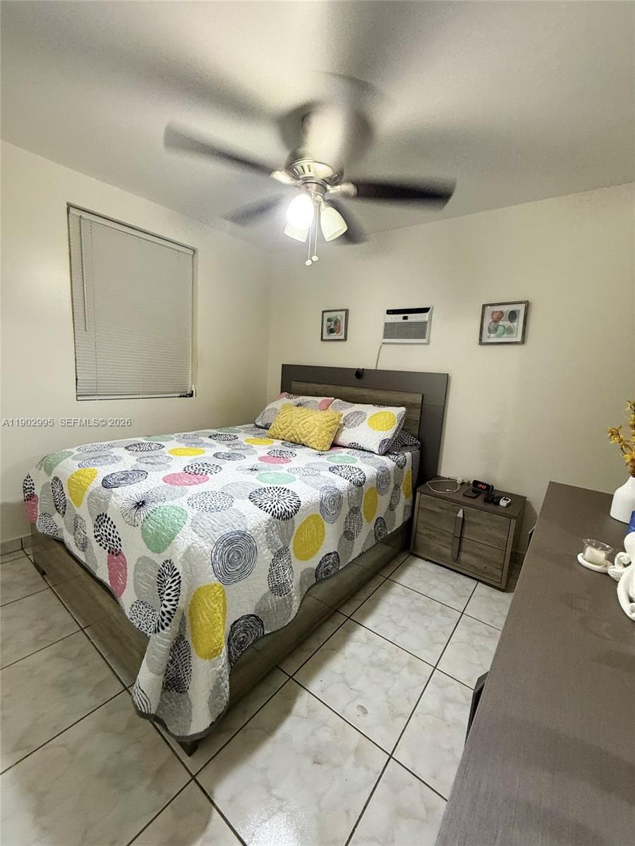 1835 SW 10th St, Miami FL 33135 — 37