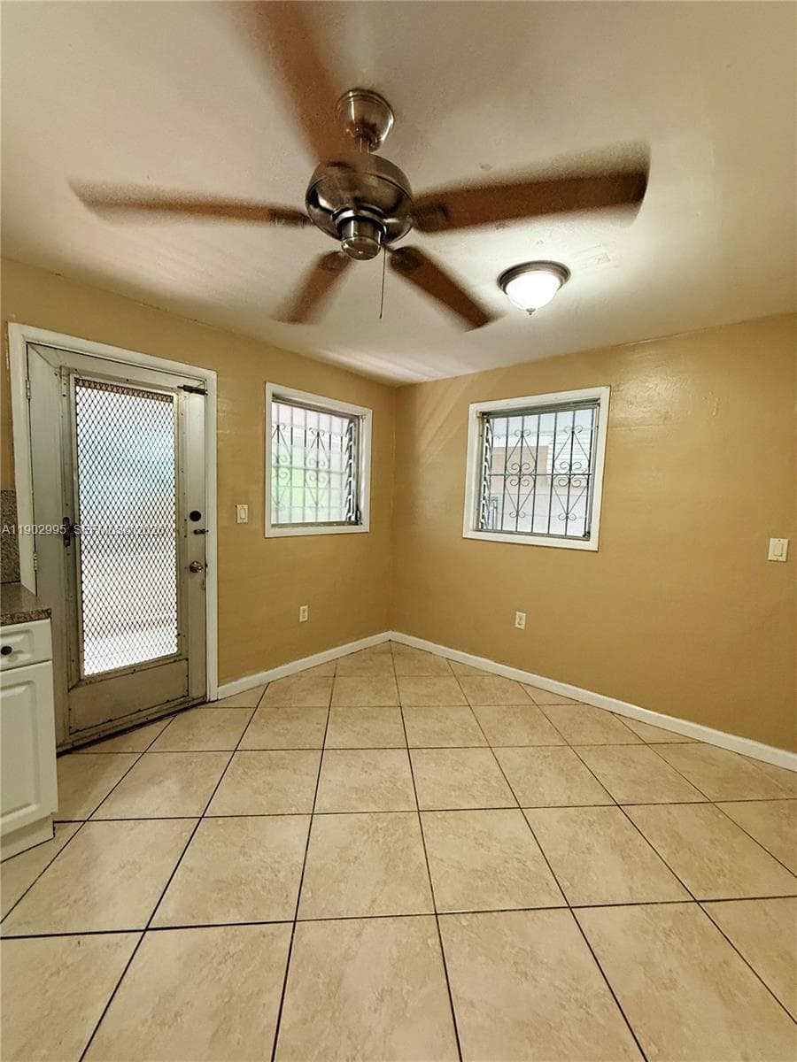 1835 SW 10th St, Miami FL 33135 — 44