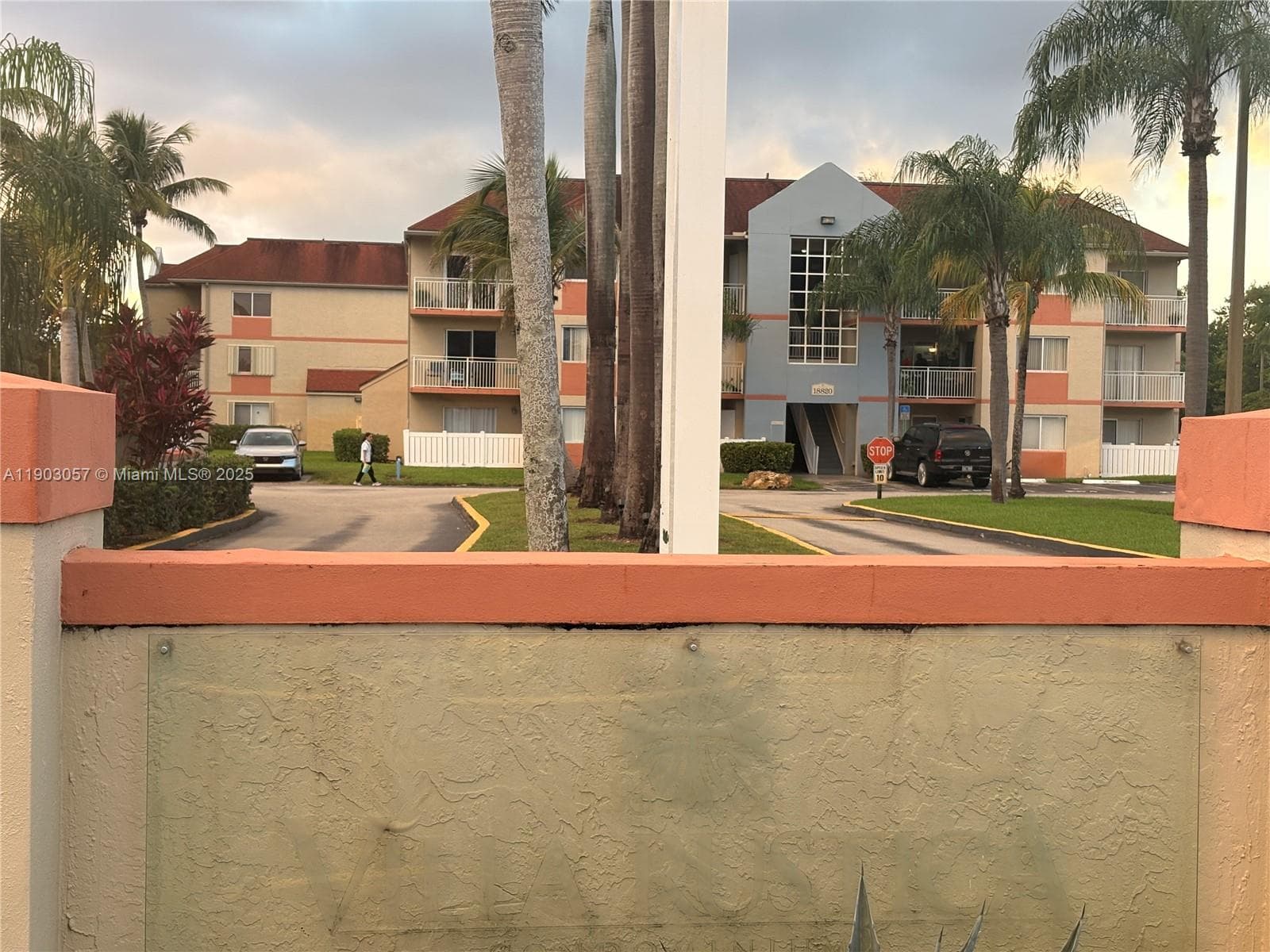 18850 NW 57th Ave # 306, Hialeah FL 33015 — 17