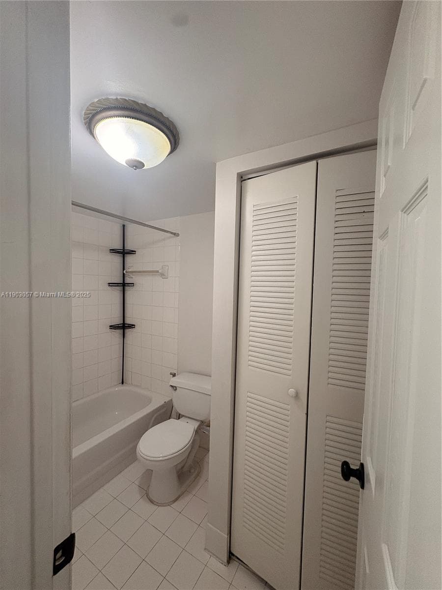 18850 NW 57th Ave # 306, Hialeah FL 33015 — 12