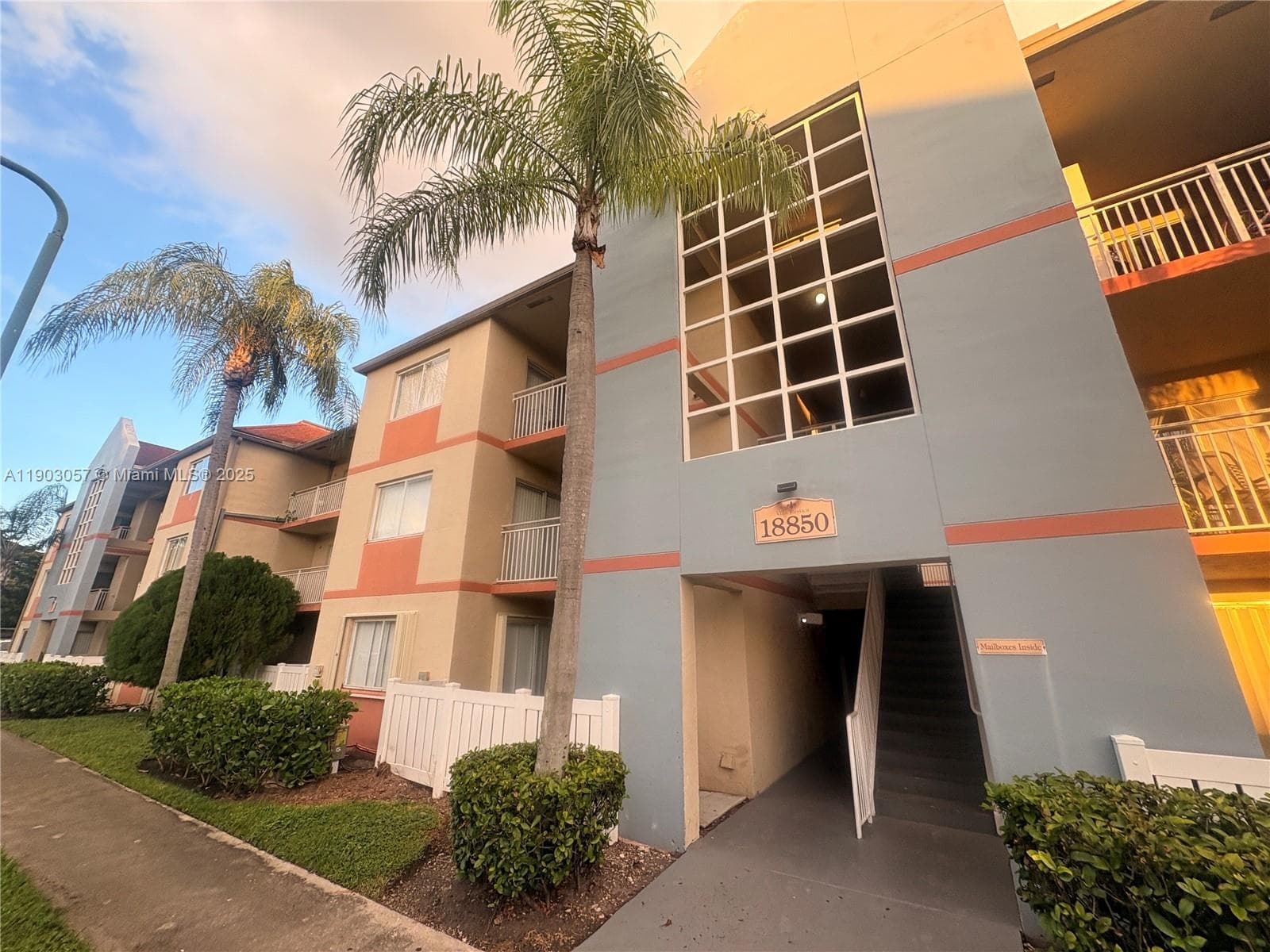 18850 NW 57th Ave # 306, Hialeah FL 33015 — 1