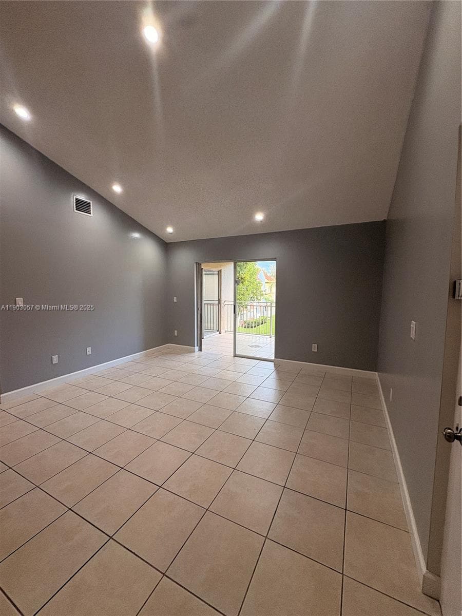 18850 NW 57th Ave # 306, Hialeah FL 33015 — 5