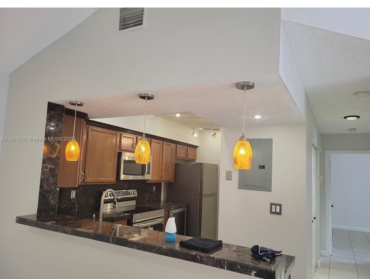 18850 NW 57th Ave # 306, Hialeah FL 33015 — 4