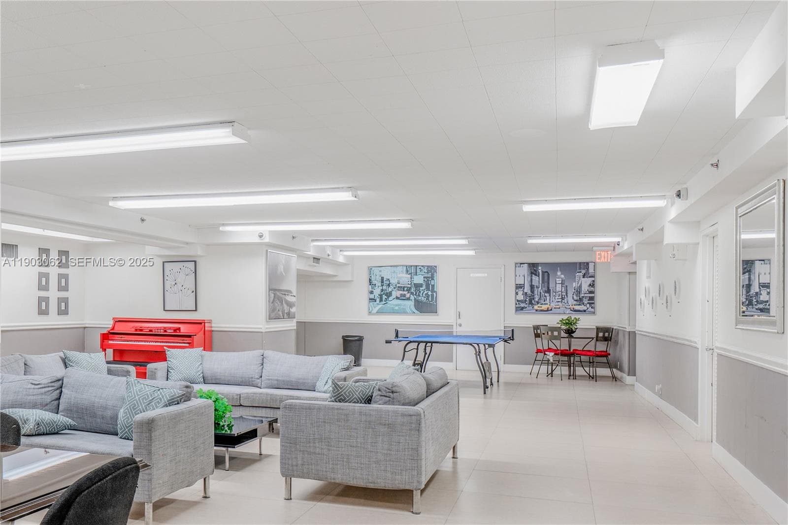 100 Lincoln Rd # 323, Miami Beach FL 33139 — 46