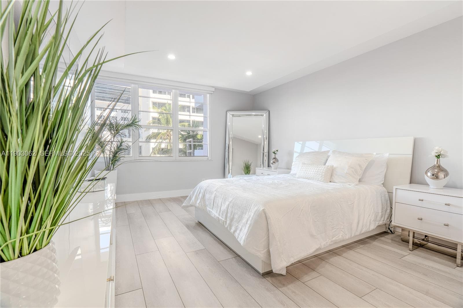 100 Lincoln Rd # 323, Miami Beach FL 33139 — 20