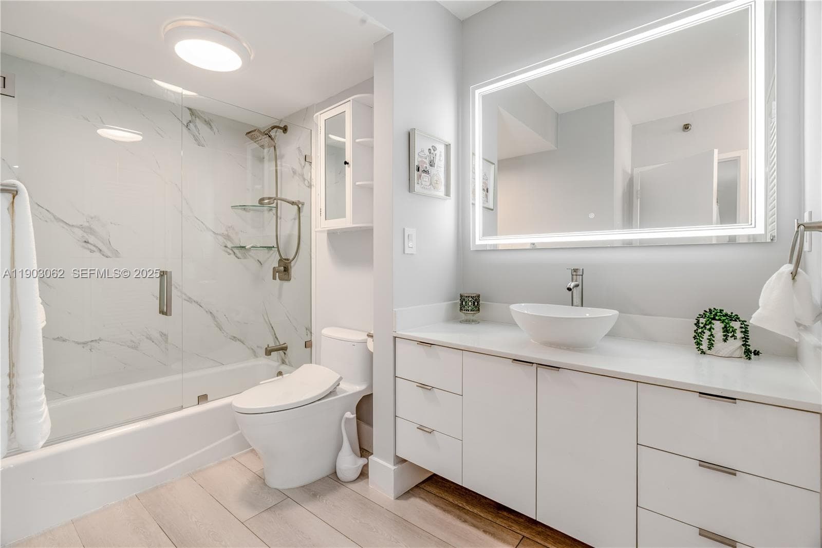 100 Lincoln Rd # 323, Miami Beach FL 33139 — 18