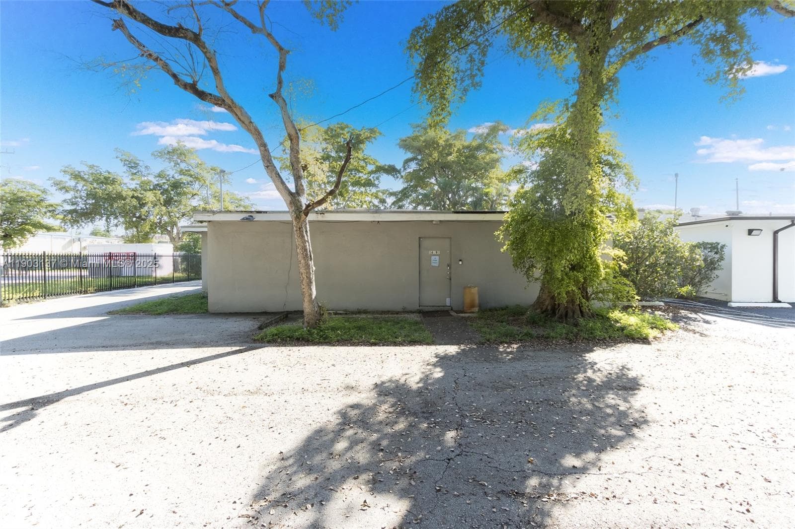 16190 NE 11th Ct, North Miami Beach FL 33162 — 6