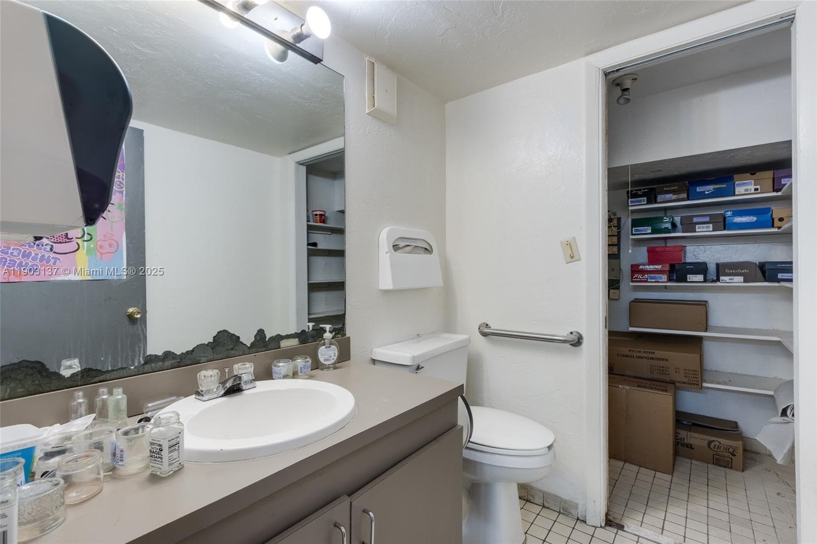 16190 NE 11th Ct, North Miami Beach FL 33162 — 17