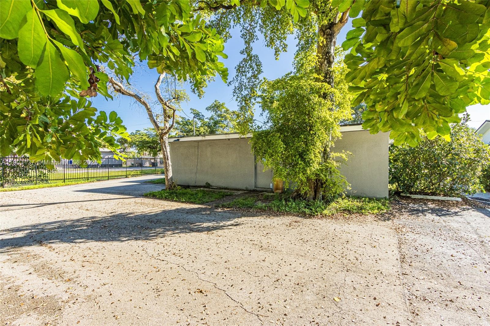 16190 NE 11th Ct, North Miami Beach FL 33162 — 7
