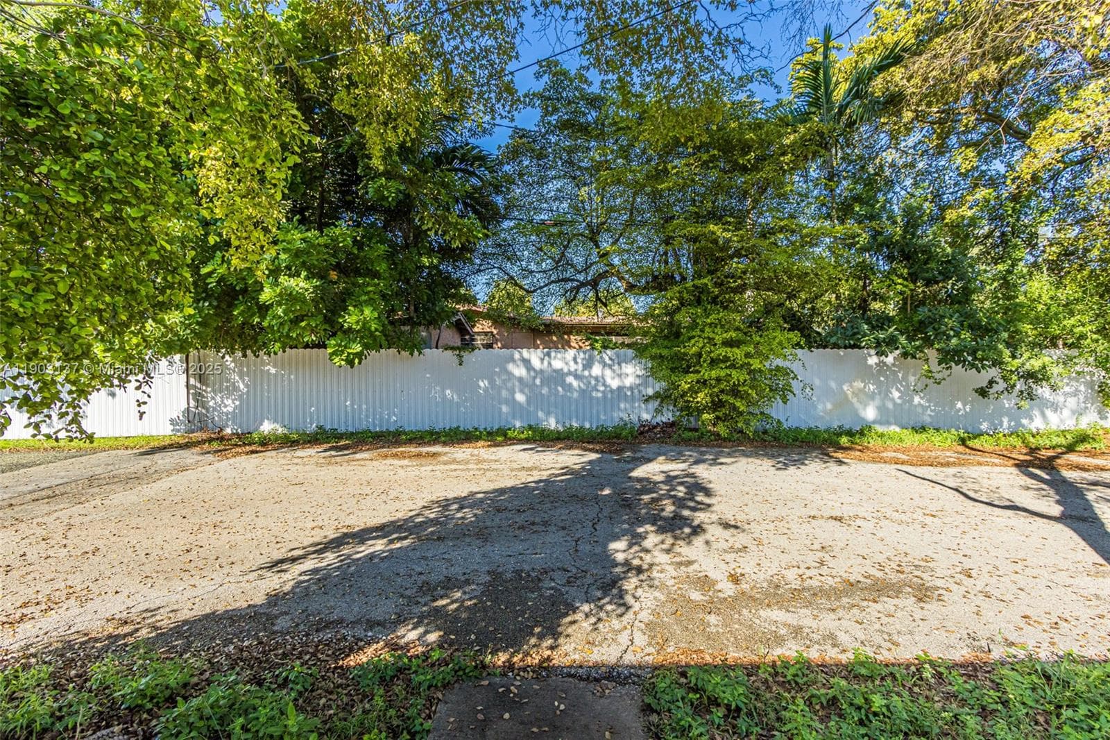 16190 NE 11th Ct, North Miami Beach FL 33162 — 9