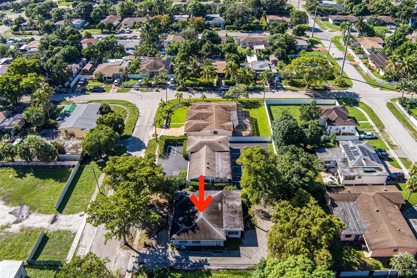 16190 NE 11th Ct, North Miami Beach FL 33162 — 41