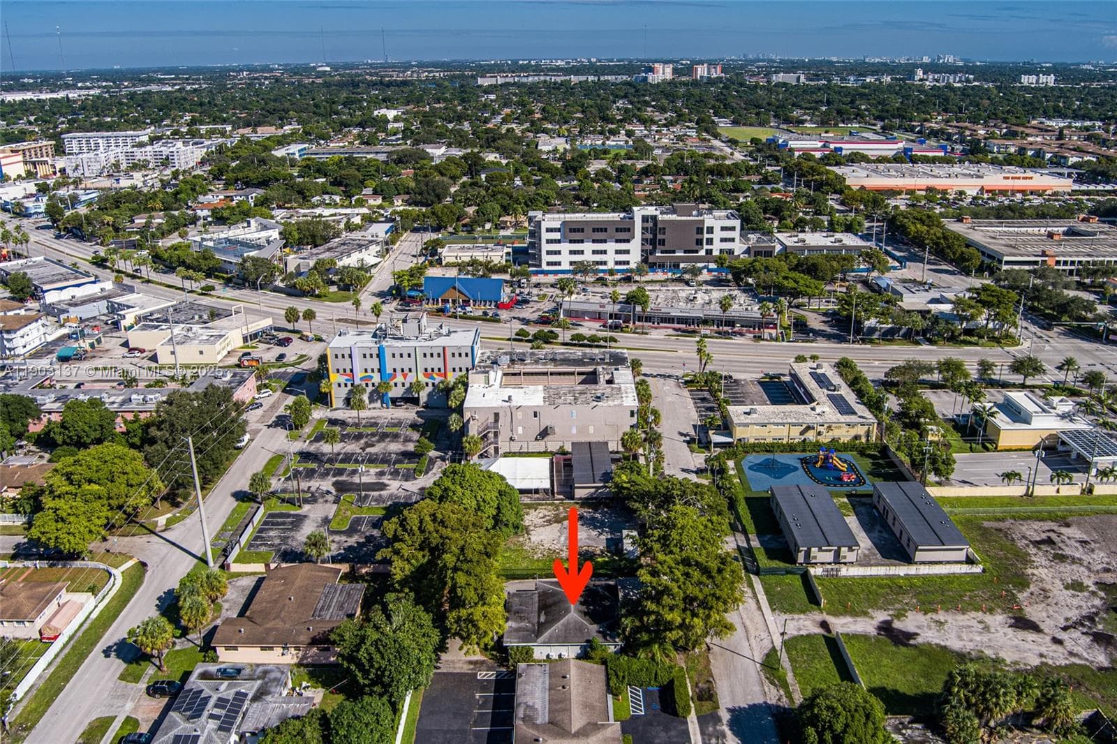 16190 NE 11th Ct, North Miami Beach FL 33162 — 44
