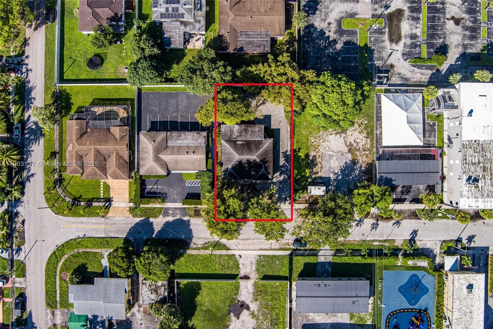 16190 NE 11th Ct, North Miami Beach FL 33162 — 39