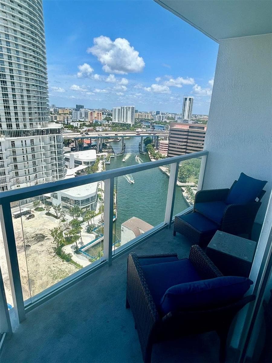 185 SW 7 ST # 1802, Miami FL 33130 — 26