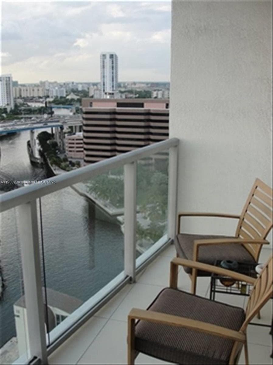 185 SW 7 ST # 1802, Miami FL 33130 — 5