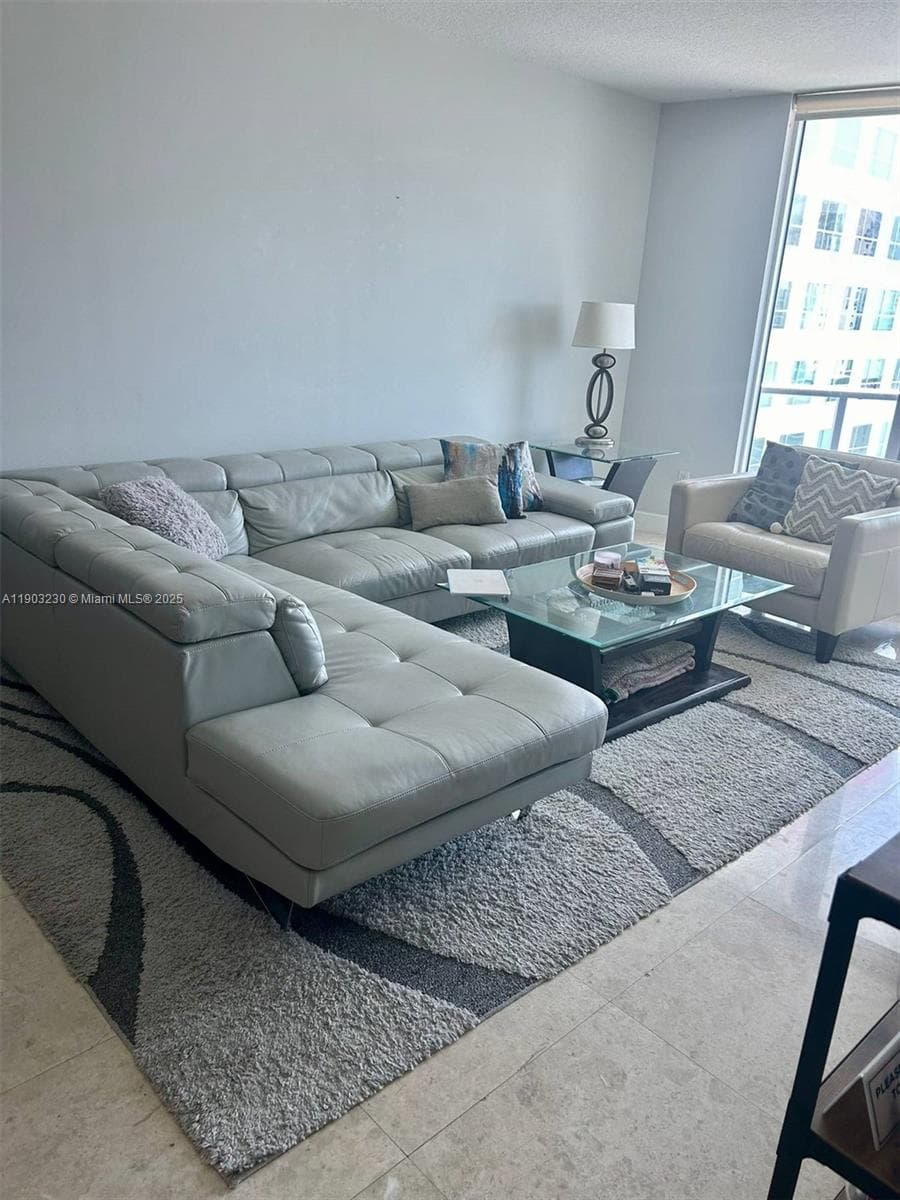 185 SW 7 ST # 1802, Miami FL 33130 — 18