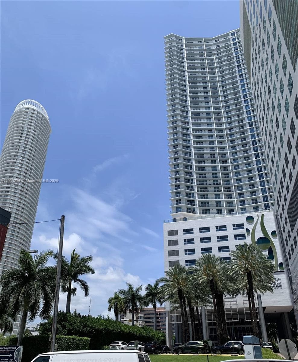 185 SW 7 ST # 1802, Miami FL 33130 — 39