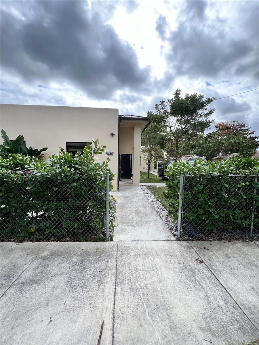 10274 SW 180th St # 1, Miami FL 33157 — 2