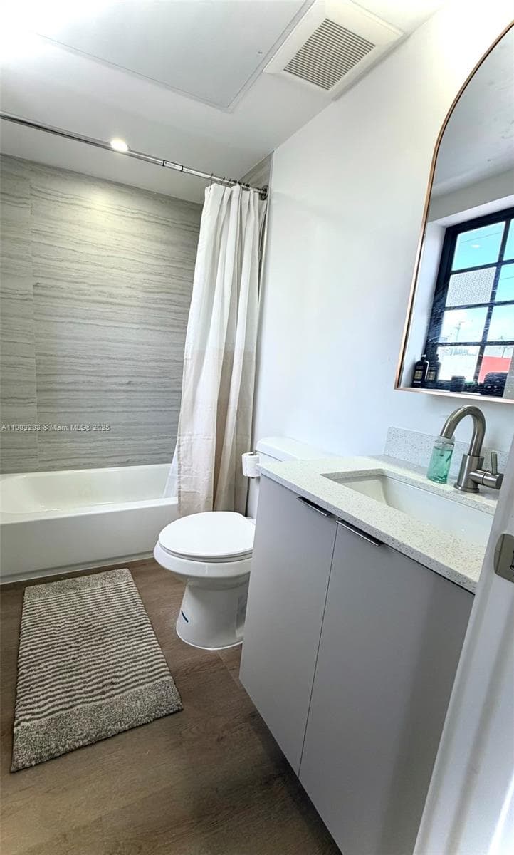 Polo Condo, Miami Beach, FL — 2