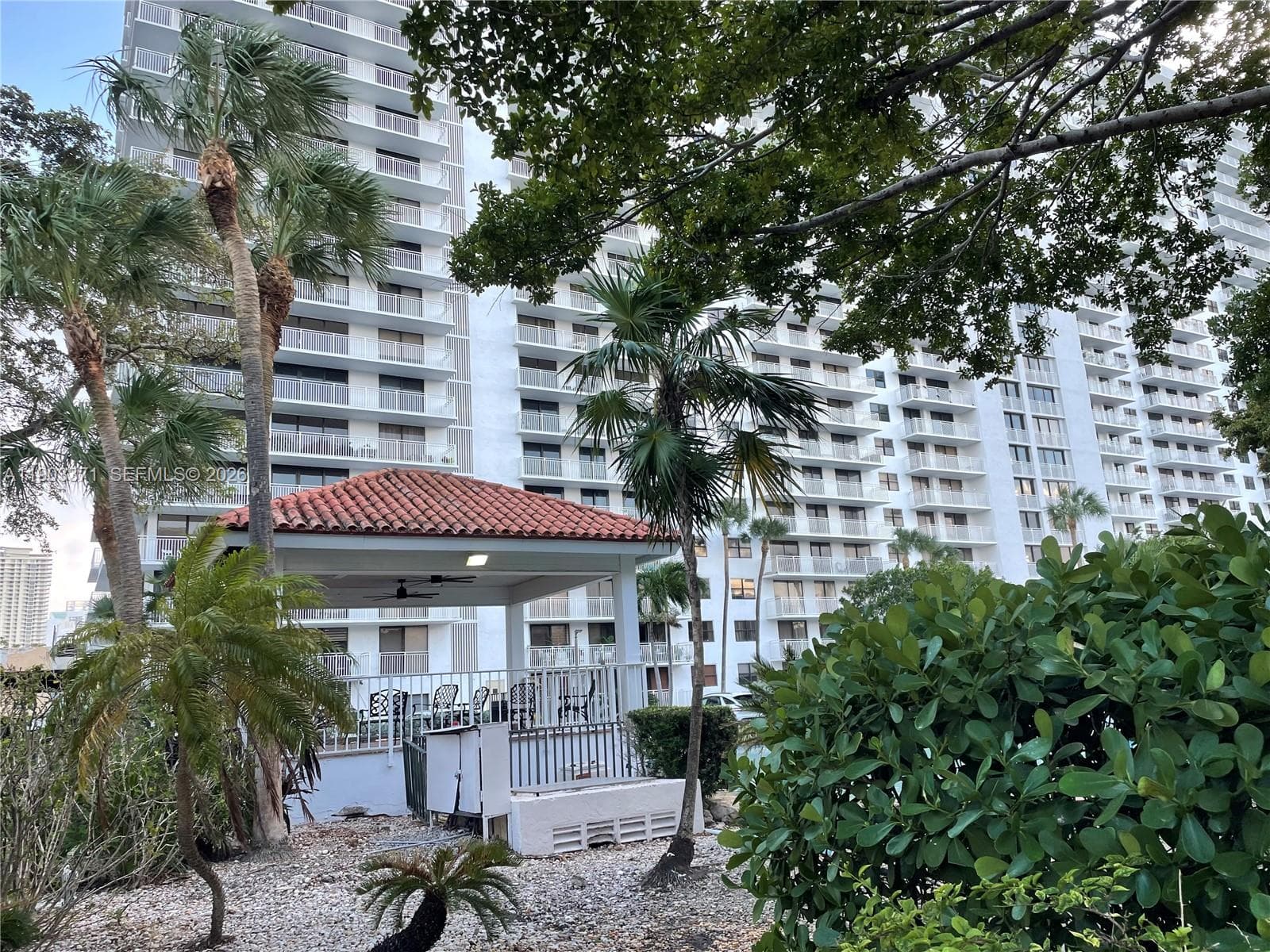 210 174th St # 409, Sunny Isles Beach FL 33160 — 37