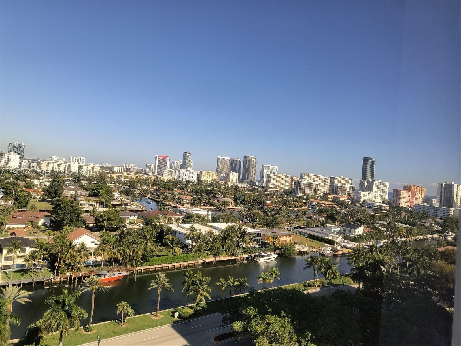 3610 Yacht Club Dr, Aventura FL 33180 — 43