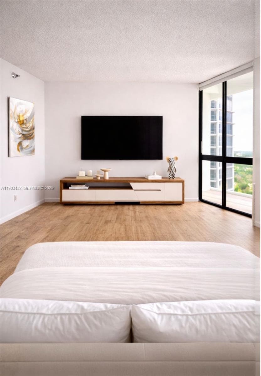 3610 Yacht Club Dr, Aventura FL 33180 — 39