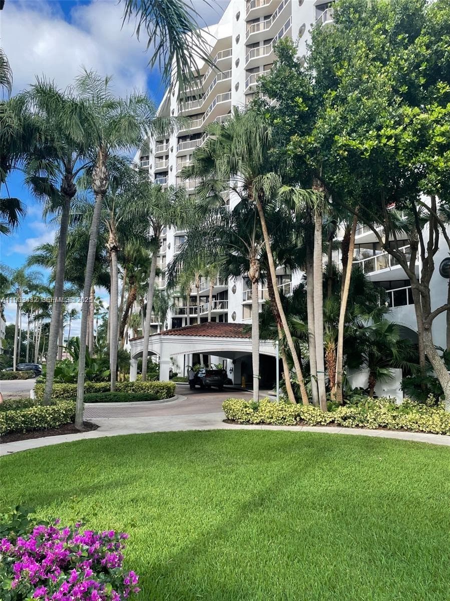 3610 Yacht Club Dr, Aventura FL 33180 — 21
