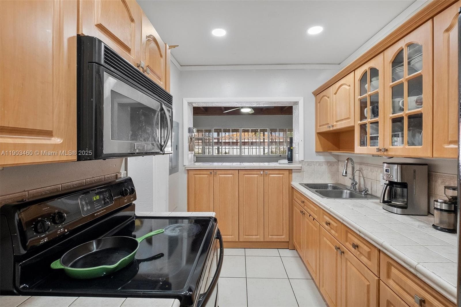 7231 SW 6th St, Miami FL 33144 — 7