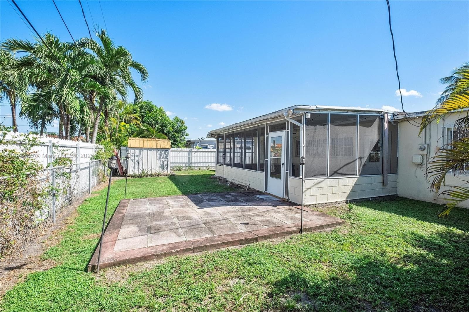 7231 SW 6th St, Miami FL 33144 — 24
