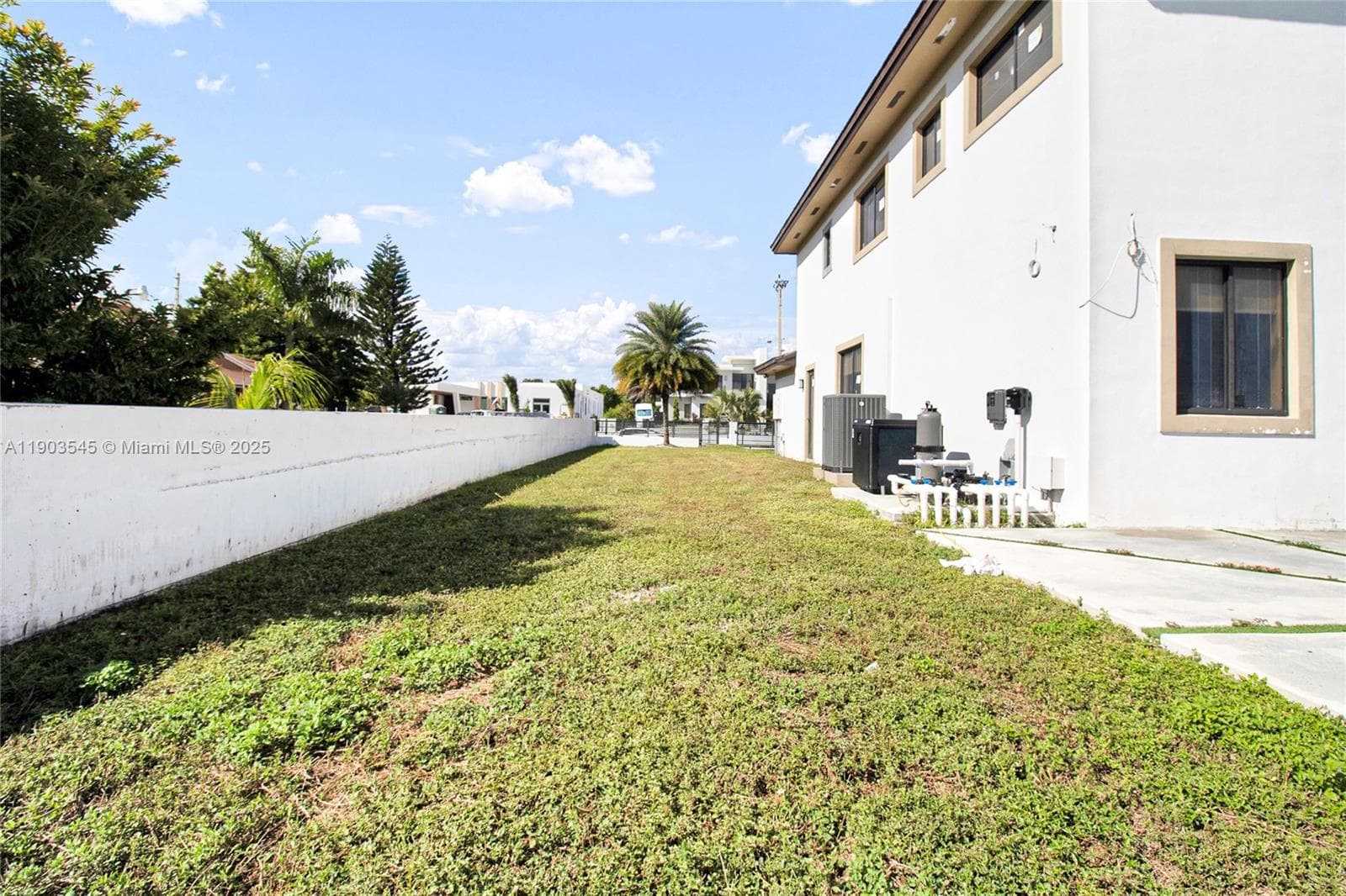 12890 NW 2nd St, Miami FL 33182 — 22