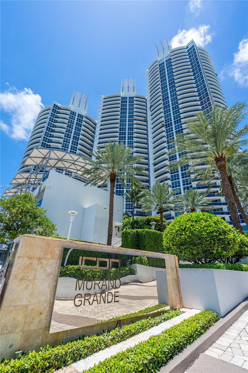 400 Alton Rd # 2409, Miami Beach FL 33139 — 42