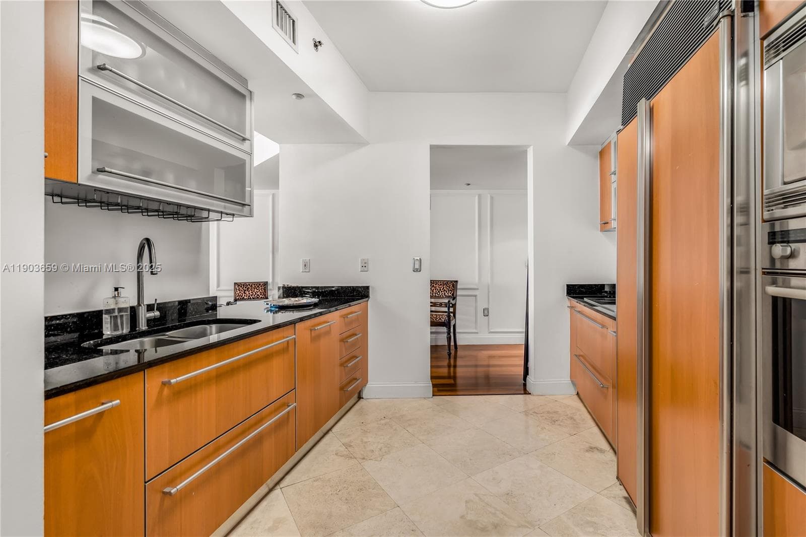 400 Alton Rd # 2409, Miami Beach FL 33139 — 36