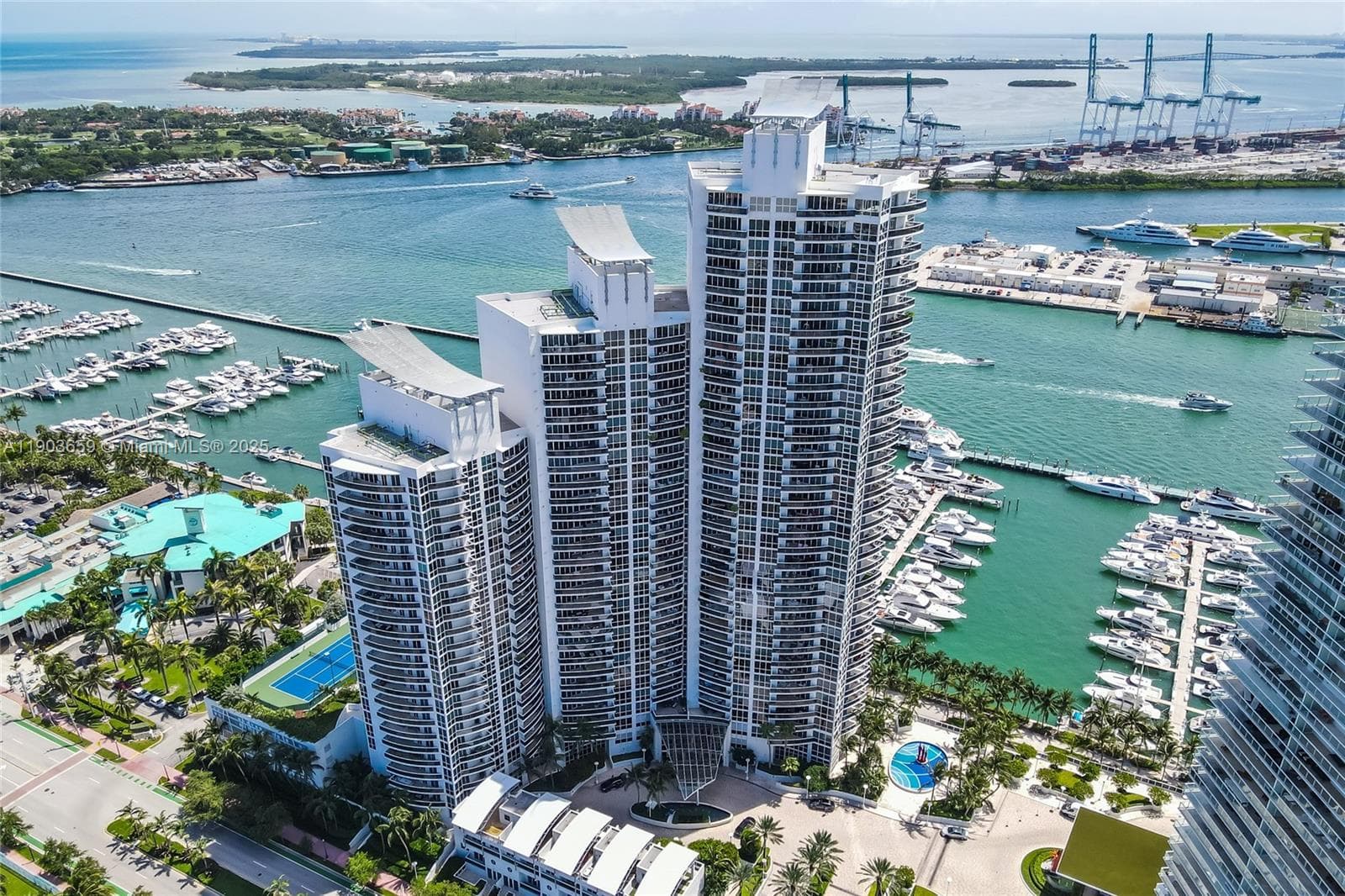 400 Alton Rd # 2409, Miami Beach FL 33139 — 40