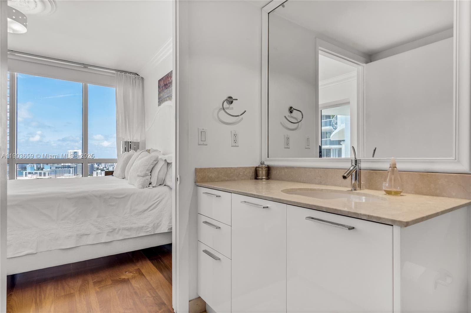 400 Alton Rd # 2409, Miami Beach FL 33139 — 31