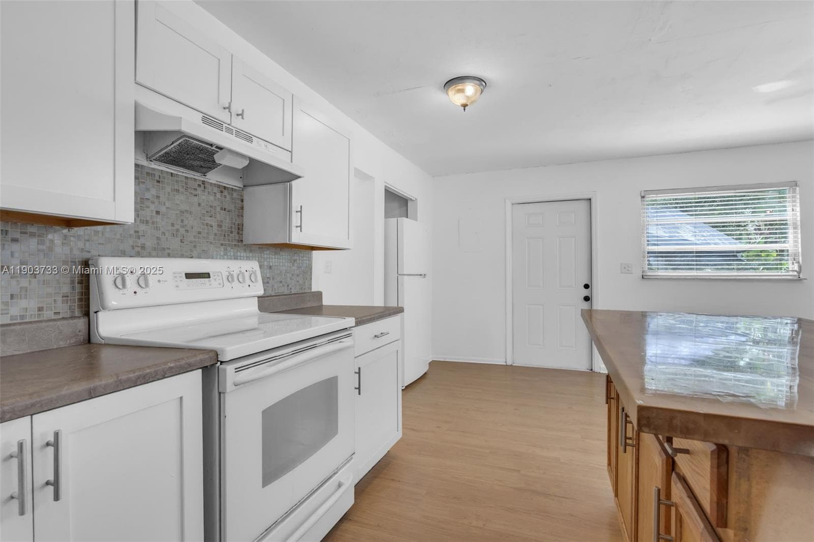 2809 SW 23rd Ter # 2807, Miami FL 33145 — 5