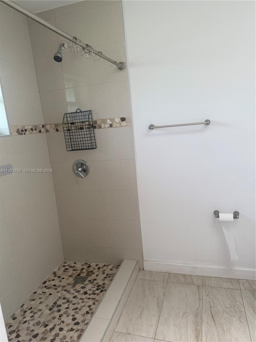 9422 SW 127th Ave, Miami FL 33186 — 12