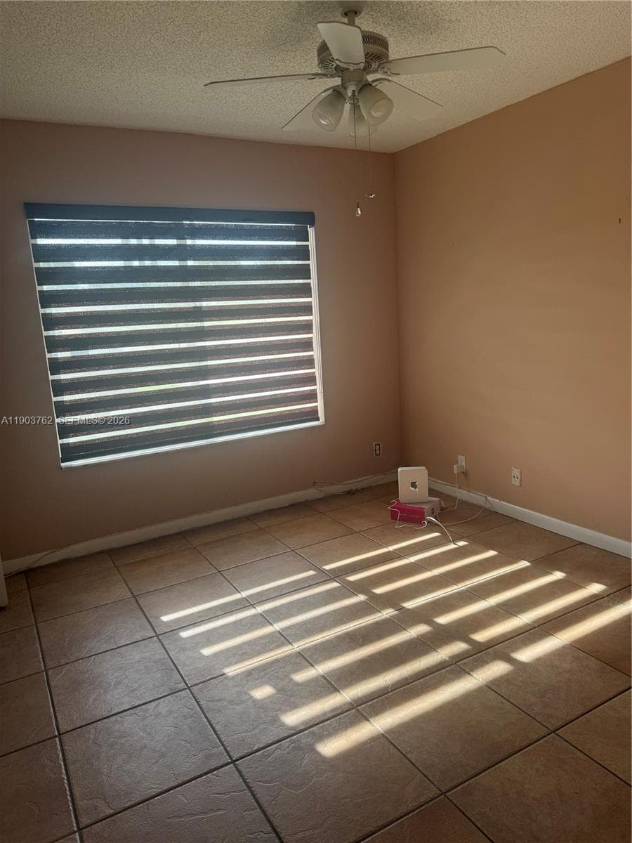 9422 SW 127th Ave, Miami FL 33186 — 11