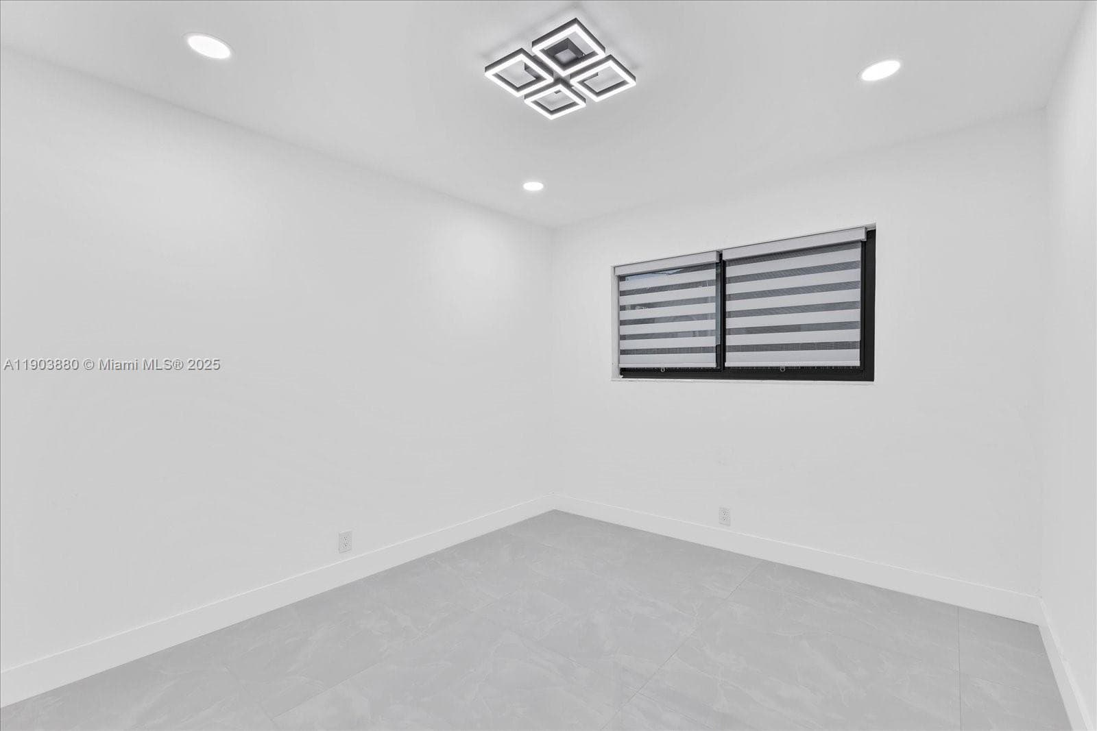19511 NE 18th Pl, Miami FL 33179 — 14