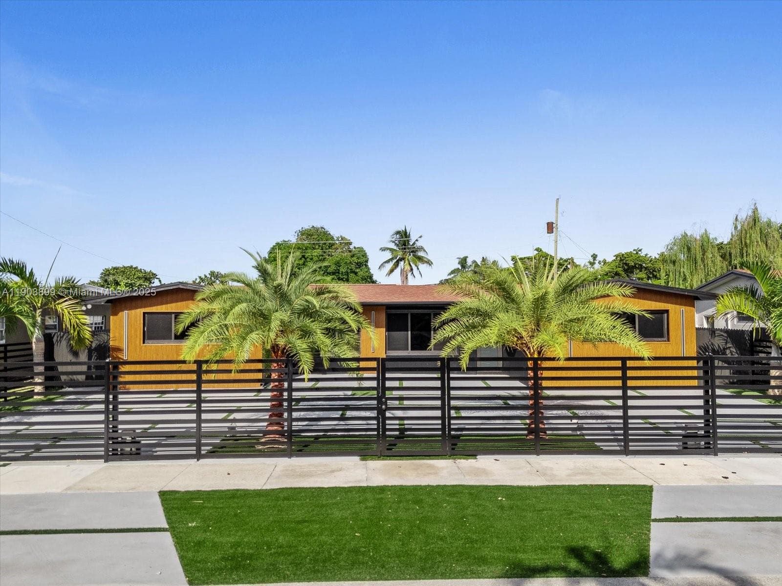 19511 NE 18th Pl # 0, Miami FL 33179 — 2