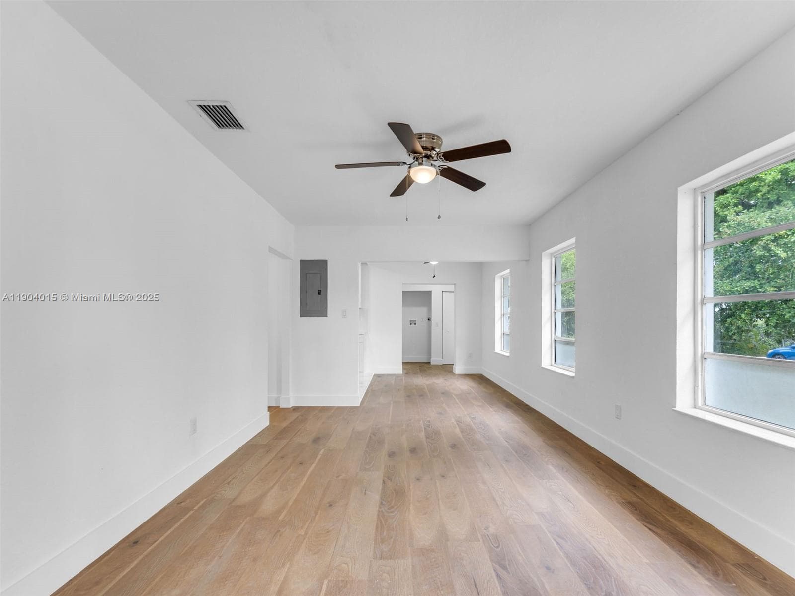 520 NW 32nd Pl, Miami FL 33125 — 6