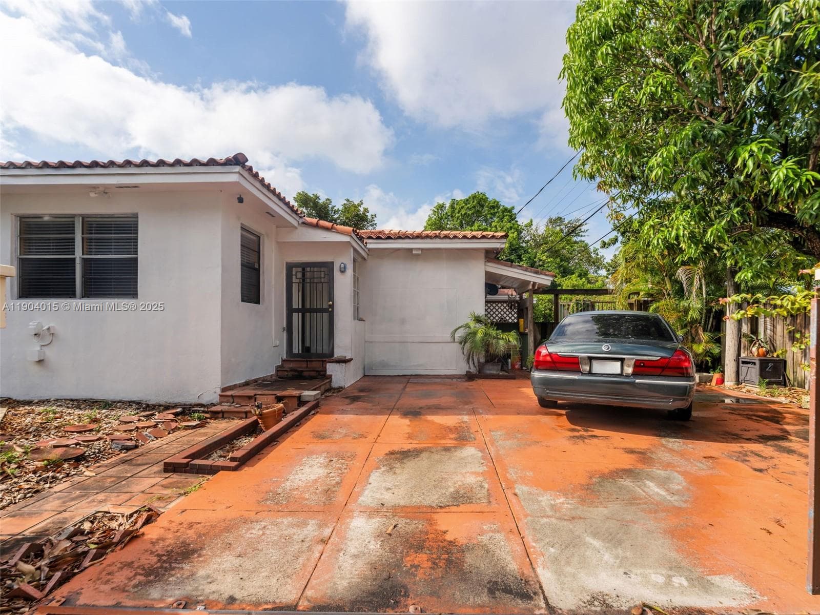 520 NW 32nd Pl, Miami FL 33125 — 67