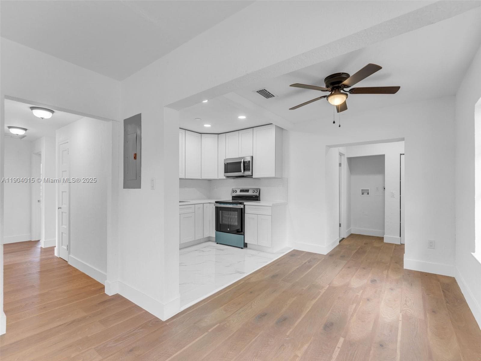 520 NW 32nd Pl, Miami FL 33125 — 9