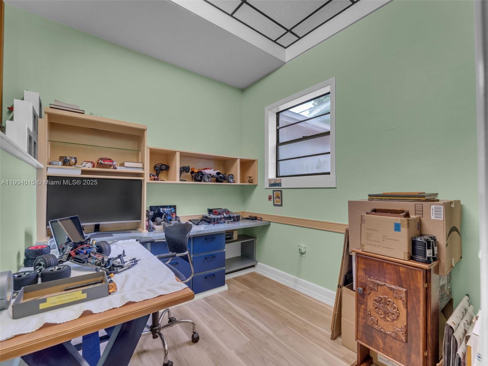 520 NW 32nd Pl, Miami FL 33125 — 51