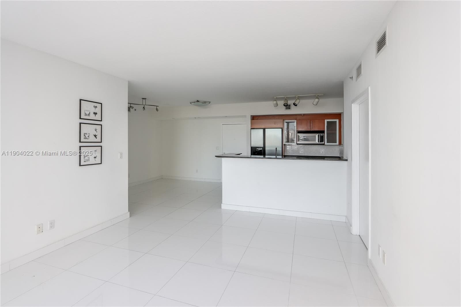 325 S Biscayne Blvd # 1722, Miami FL 33131 — 13
