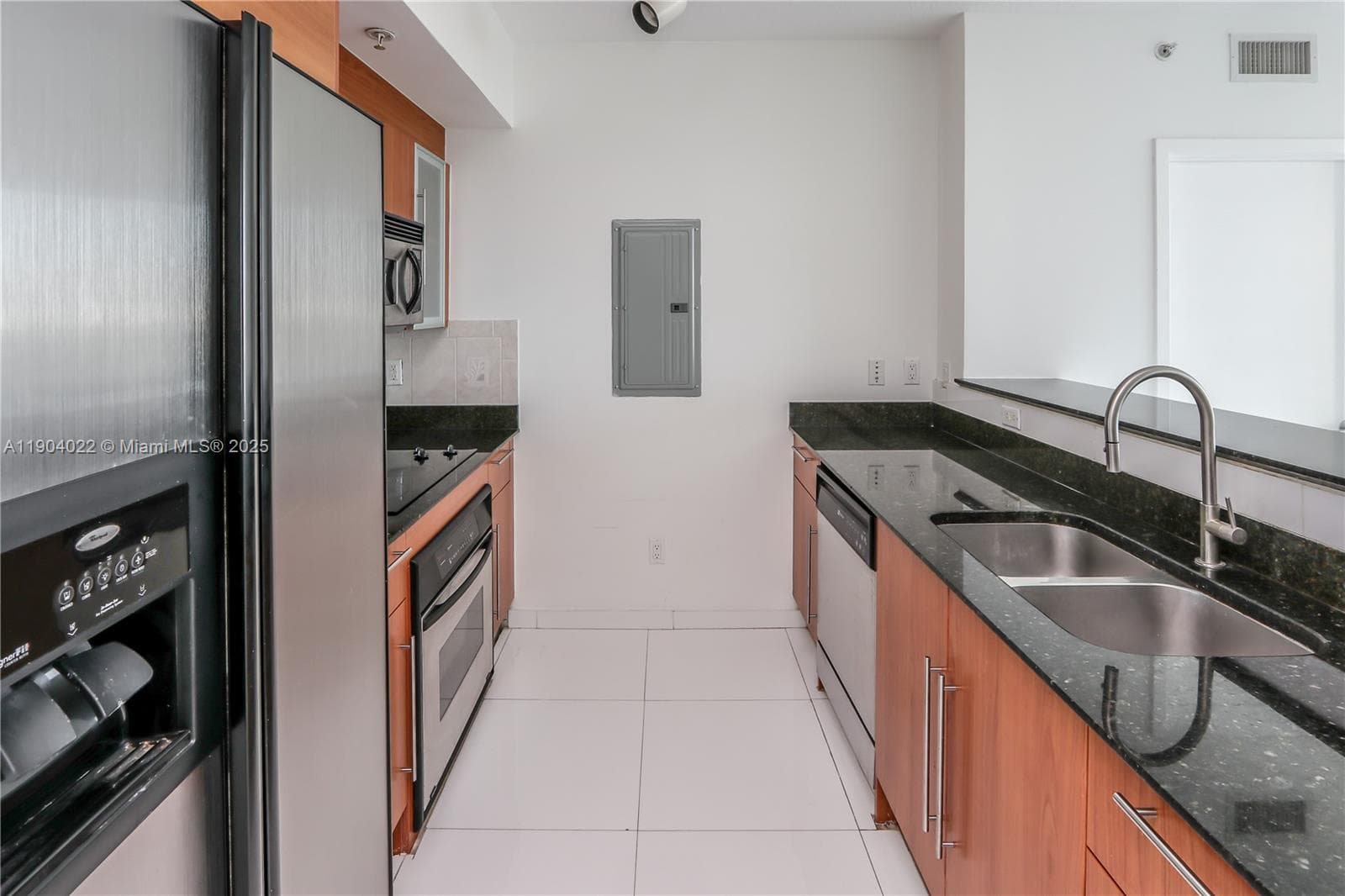 325 S Biscayne Blvd # 1722, Miami FL 33131 — 16